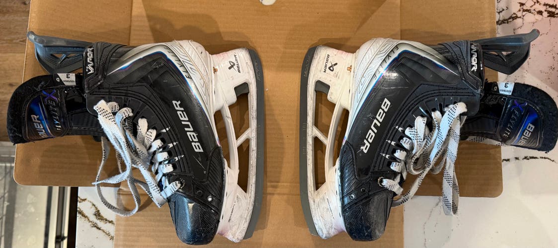 Bauer Vapor Flylite Junior Hockey Skates - Size 3D (Used)