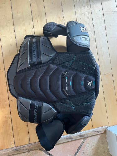 Men's Large Intermediate Bauer Supreme F50 Pro Shoulder Pads (New)