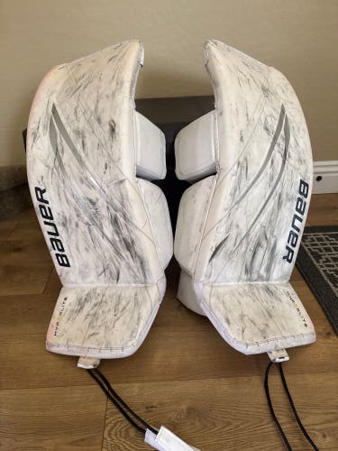 Bauer (Used) Senior Goalie Leg Pads Hyperlite 2