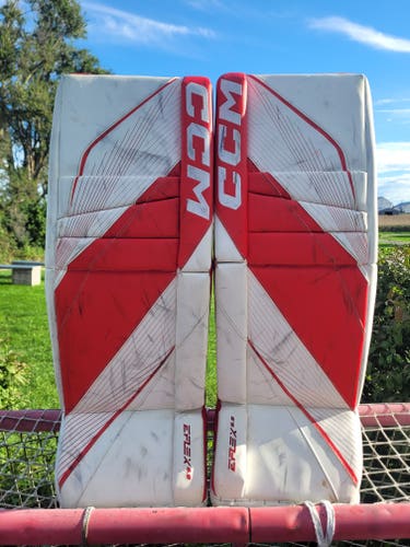 31+1" CCM Eflex 6.9 Goalie Leg Pads (White / Red)