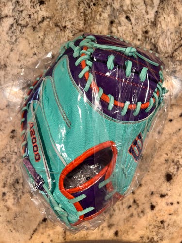 Wilson A2000 RH Catcher's Baseball Glove 33" (New)