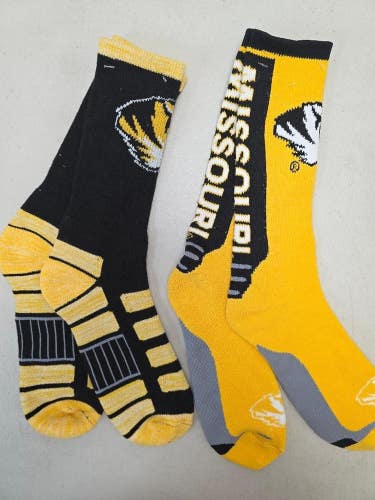ST41 Mens NCAA MISSOURI TIGERS Lot of 2 Pair Crew Socks LARGE New