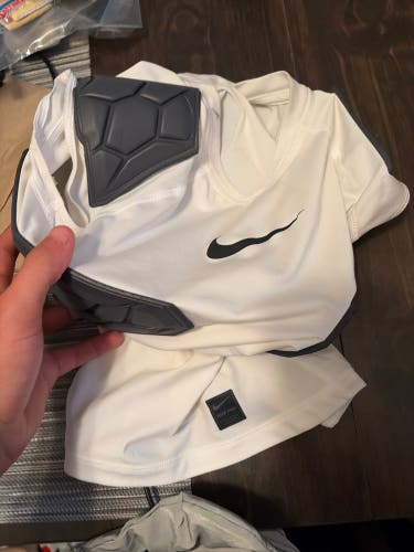 White Medium Boys Nike Compression (New)