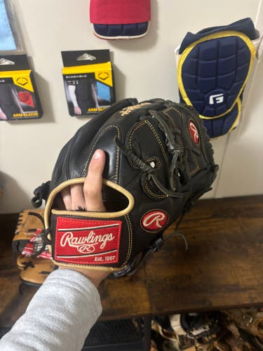 Rawlings Gold Glove Elite RH Pitcher's Baseball Glove 12" (Used)