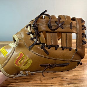 Wilson A2000 RH First Base Softball Glove 12.5" (Used)