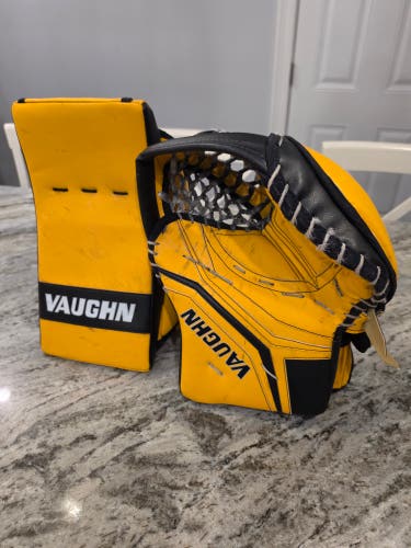 Vaughn V10 Glove and VE8 Pro Carbon Blocker