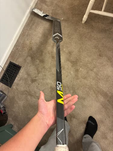 Senior Bauer Supreme M50 Pro Regular Goalie Stick 24" Paddle (Used)