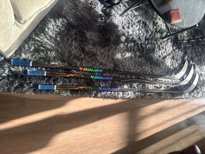 Senior Bauer Vapor Flylite Right Handed Hockey Stick 70 Flex Pro Stock (New)