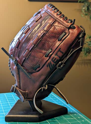 Zett Baseball/Softball Glove - 13.25" (BIG-5118 Model) - RHT