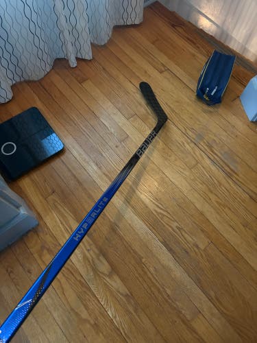 Intermediate Bauer Vapor Hyperlite 2 Left Hand Hockey Stick P86 65 Flex Pro Stock (Used)