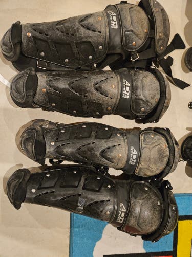 Catcher's Leg Guard (Used)