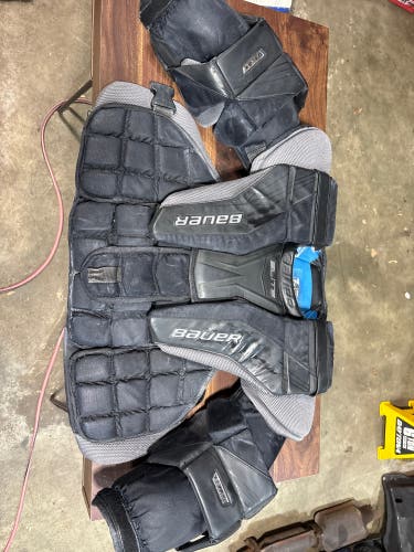Large Bauer Elite Goalie Chest Protector (Used)