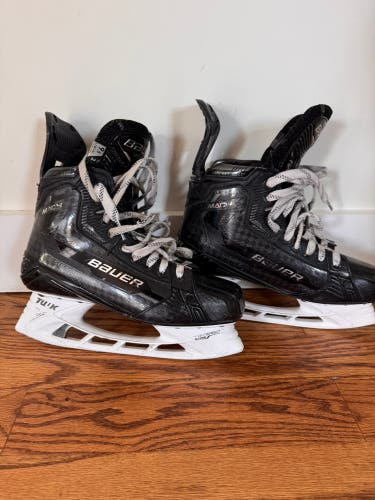 2022 Bauer Supreme Mach Hockey Skates 9.5 (Used)