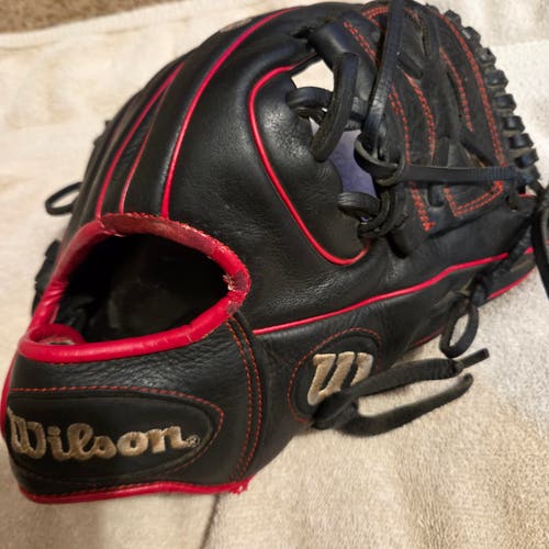 Wilson RH Infield/Pitcher A950 Baseball Glove 11.5" Game Ready