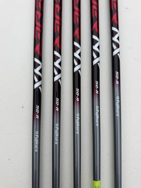 TaylorMade Stealth HD Iron Set 6-PW Speeder NX 50 Senior Flex NICE