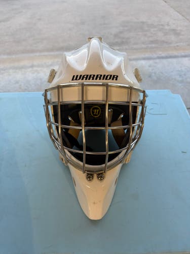 Intermediate Warrior R/F1 Goalie Mask (Used)