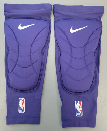 new Nike NBA Hyperstrong Compression Padded Black Basketball Knee Sleeves L/XL