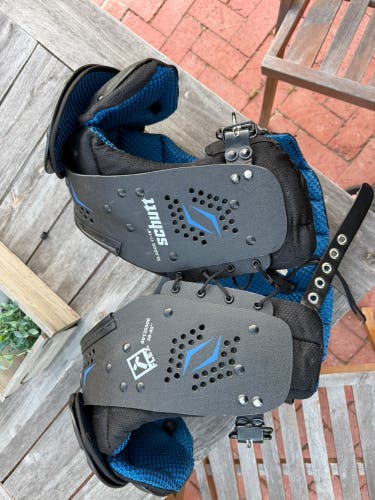 Extra Large Youth Schutt T-Flex Shoulder Pads (Used)