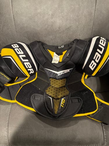 Men's Large Senior Bauer Supreme 170 Shoulder Pads (Used)
