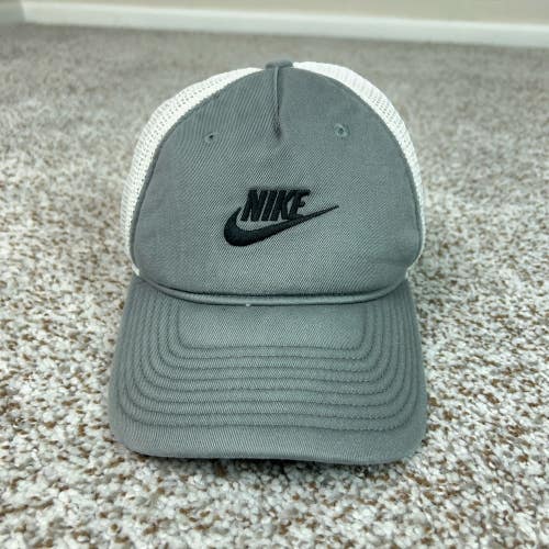 Nike Hat Mens Small Gray Sporty Breathable Mesh Snapback Adjustable Logo Cap