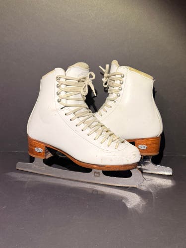 Riedell Bronze star Figure Skates size 9 (Used)