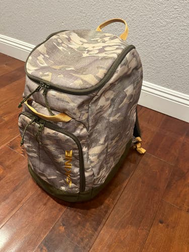 Dakine Youth 45L Boot Pack (Slightly Used) (Camo/Gold)