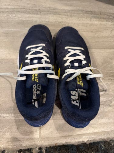 Unisex 4.5Y (Big Kids / Youth) Babolat Tennis Shoes (Used)