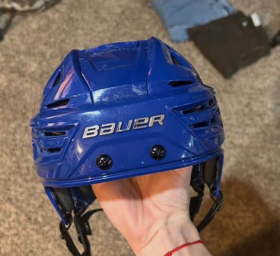 Medium Bauer Re-Akt 155 Helmet (Used)