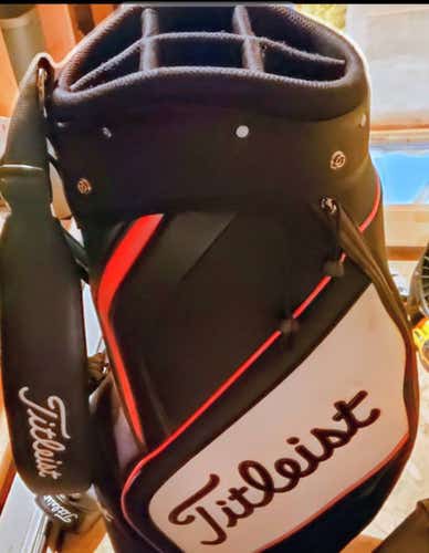 Unisex Titleist Tour Staff Bag (Used)