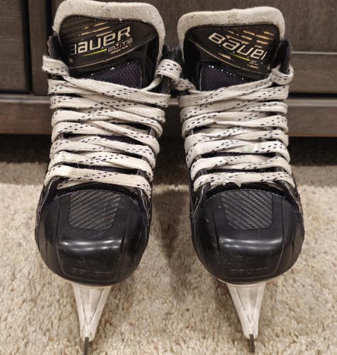 Bauer Elite Hockey Goalie Skates Regular Width Size 3 (Used)