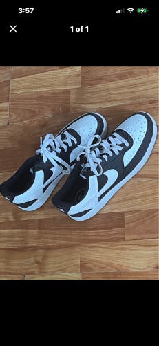 White Men's Size M 9.0 (W 10.0) Adult Nike Shoes (New)