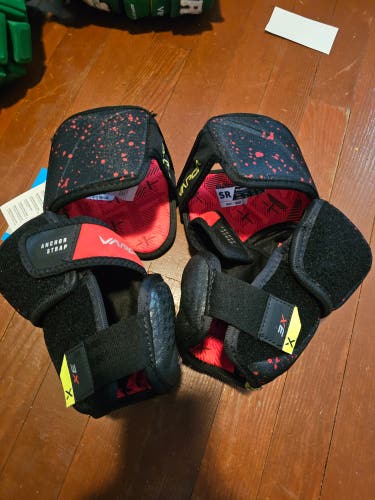 Senior Medium Bauer Vapor 3X Elbow Pads (New)
