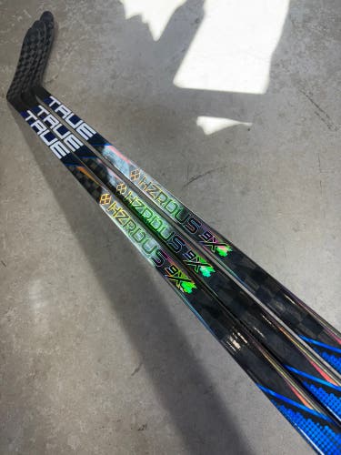 3 PACK 70 Flex P28 True Hzrdus 9x4 Senior Right Hand Hockey Stick Pro Stock (New)