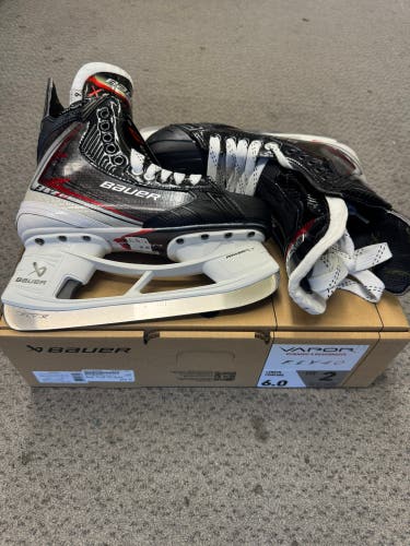 Bauer Vapor Fly40 Hockey Skates 6 (New)