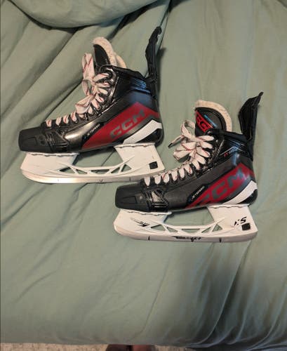 CCM JetSpeed FT680 Hockey Skates Regular Width 10.5 (Used)