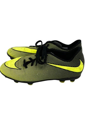 Used Nike BRAVATA Soccer Cleats Black And Yellow Junior 04.5 11692-S000157951