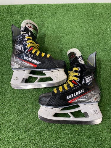 Bauer S23 Vapor Shift Pro (SMU) Hockey Skates | Junior Size 1.5 (Regular)