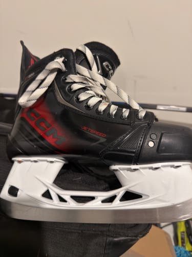CCM JetSpeed FT880 Hockey Skates Extra Wide Width 8 (Used)