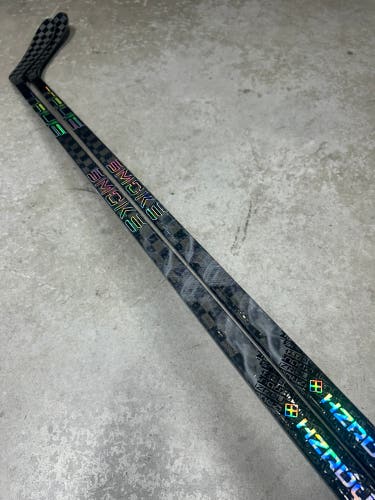 2 PACK 70 Flex Custom P28 True Hzrdus Smoke Senior Right Hand Hockey Stick Pro Stock (New)