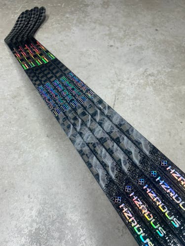 5 PACK 70 Flex Custom P28 True Hzrdus Smoke Senior Right Hand Hockey Stick Pro Stock (New)