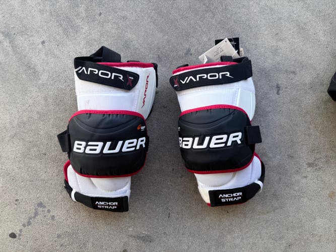 Bauer 1X Knee Protectors (Brand New w Tags)