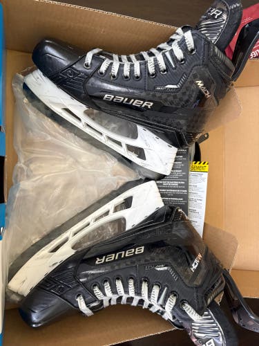 Black 2022 Bauer Supreme Mach Hockey Skates Extra Wide Width 7 (Used)