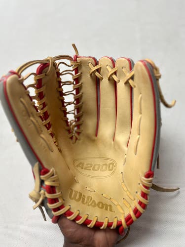 Wilson A2000 RH Baseball Glove 12.75" (Used)