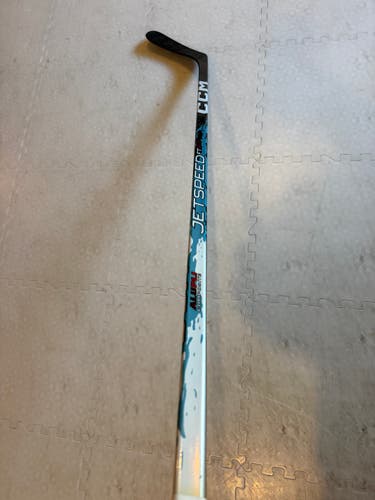 Intermediate CCM JetSpeed FT9 Pro Left Hand Hockey Stick P29 55 Flex Pro Stock (Used)
