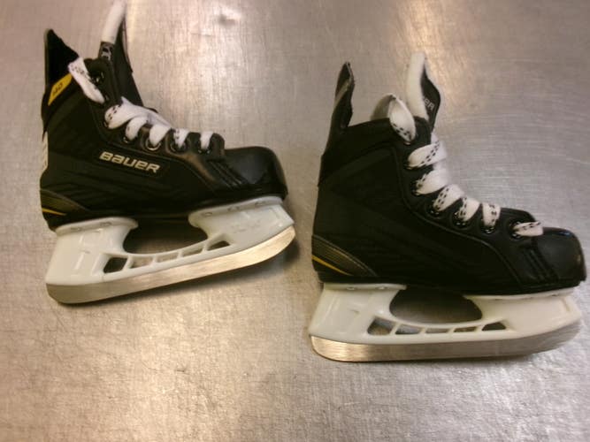 Used Bauer SUPREME 140 Youth Hockey Skate Youth 10.0 11339-S000207416