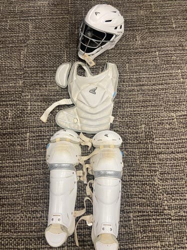 Youth Easton Jen Schro The Very Best Catcher's Set (Used)
