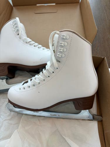 Jackson Excel Figure Skates Adult 6.5 (Used)