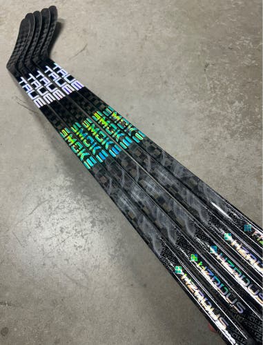 5 PACK 70 Flex Custom P28 True Hzrdus Smoke Senior Right Hand Hockey Stick Pro Stock (New)