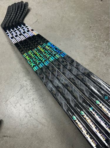 6 PACK 70 Flex Custom P28 True Hzrdus Smoke Senior Right Hand Hockey Stick Pro Stock (New)