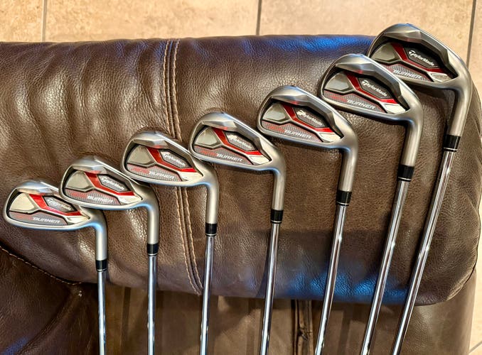 Men's 2015 TaylorMade AeroBurner Right Handed Iron Set Regular Flex (Used)